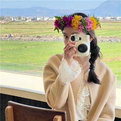 游艇藏春